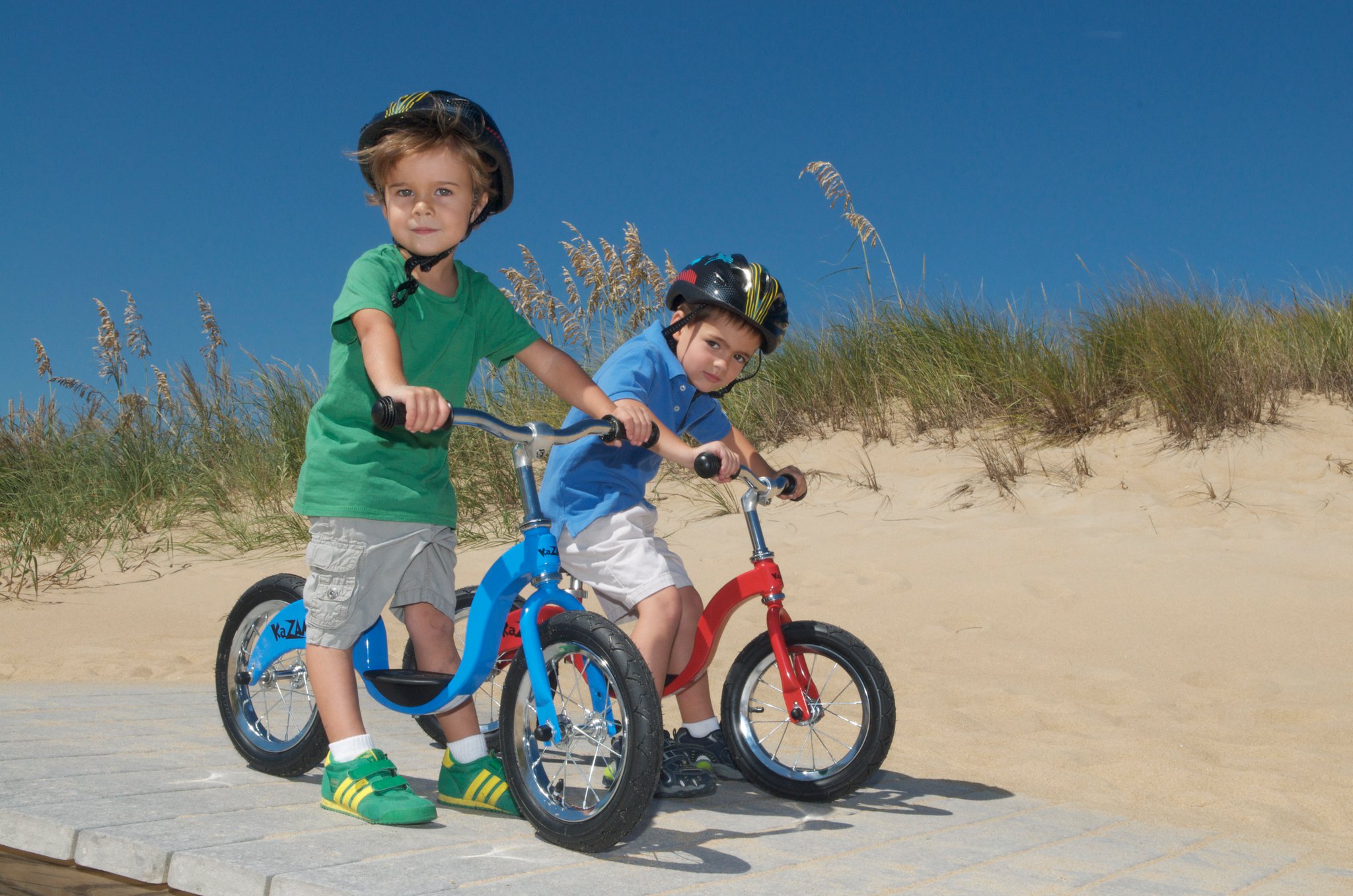 boys on kazam balance bike